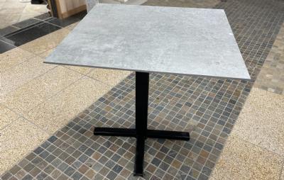 salg af Bord cafe på sortlakeret stålstel