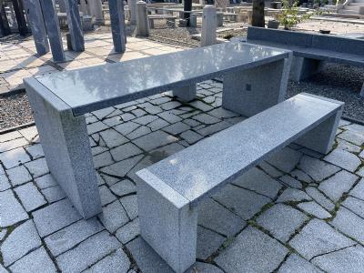 salg af Bord Laura med to bænke