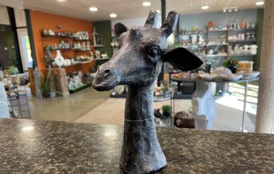 salg af Giraf sort polyplast lille model