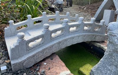 salg af Granit bro med gærde