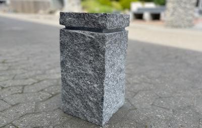 salg af Lysgrå granit sokkel m/fals