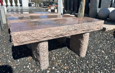 salg af Havebænk i rød indisk granit
