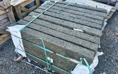 salg af Palisade mørkegrå granit - 18 stk.