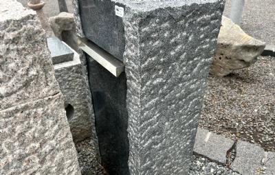 salg af Postkassestander gråsort granit