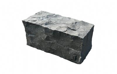 salg af Sort basalt palisade kantsten