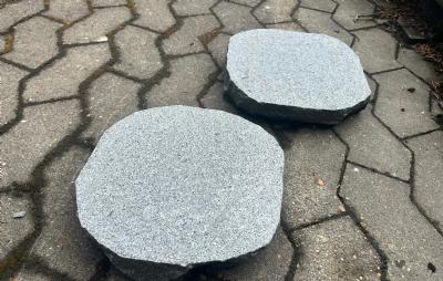 salg af Trædesten mørkegrå granit