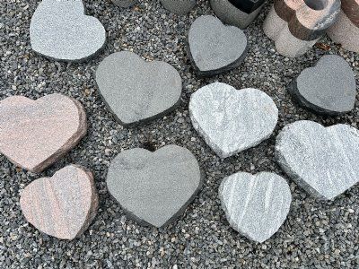Granit hjerte trædesten 2 størrelser
