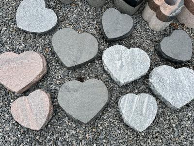 salg af Granit hjerte trædesten 2 størrelser