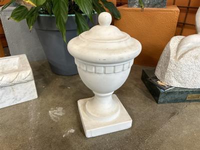 salg af Kirkegårdstilbehør vase hvid marmor