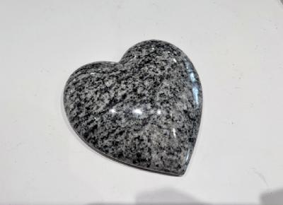 salg af Poleret granit hjerte mini